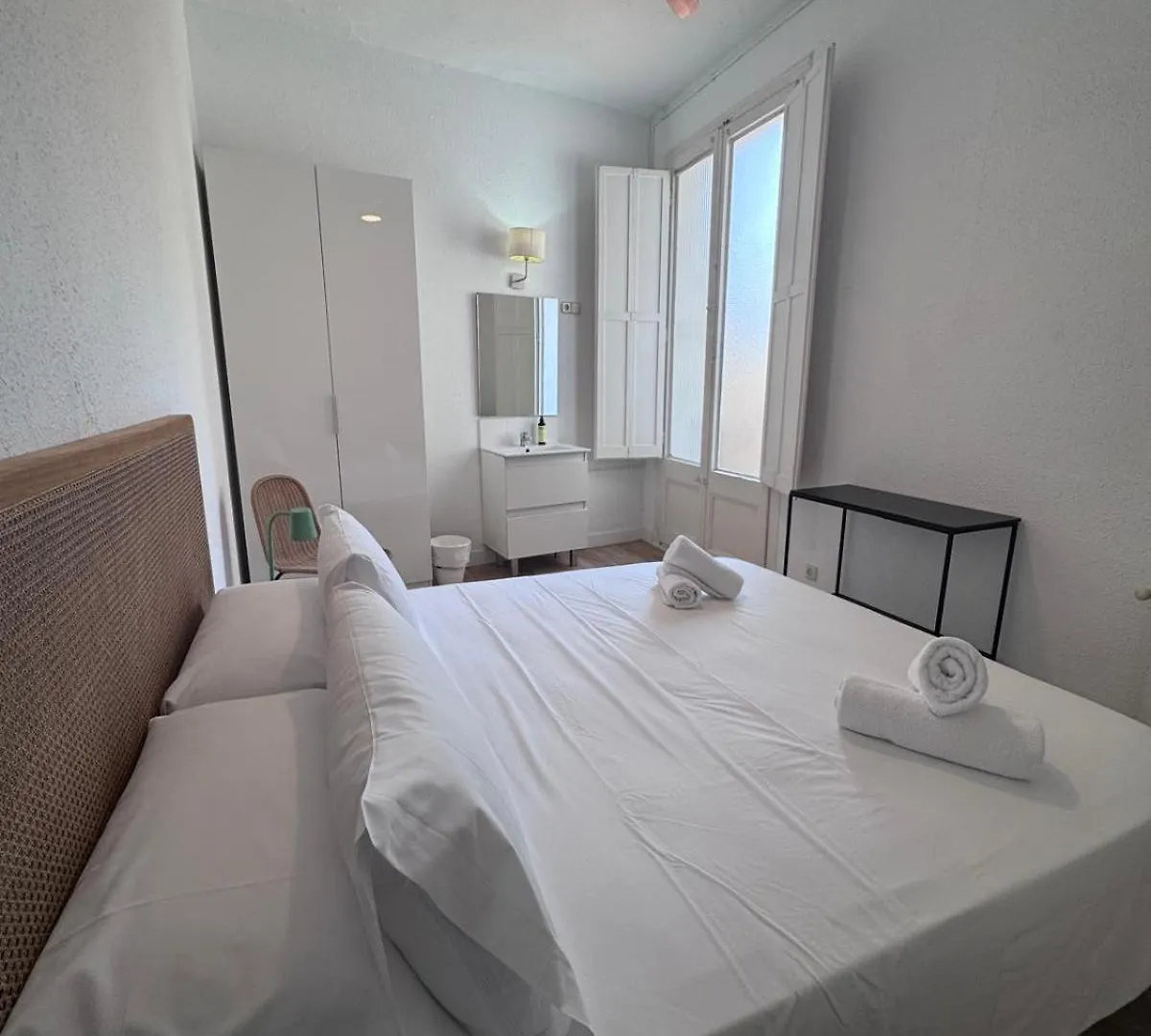 Pension La Calma Barselona İspanya