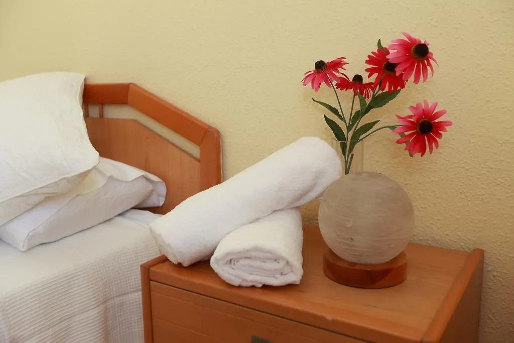 Konukevi Pension La Calma Barselona İspanya
